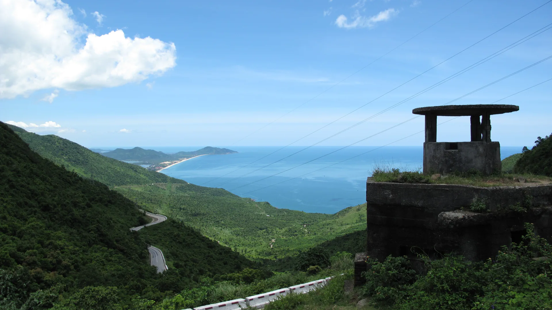 Hải Vân Pass route in Vietnam